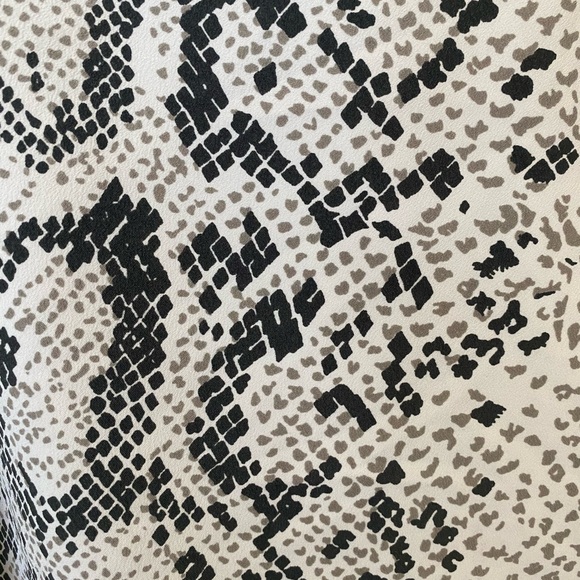 EUC J.Crew Double Layer Sleeveless Blouse - Picture 4 of 6